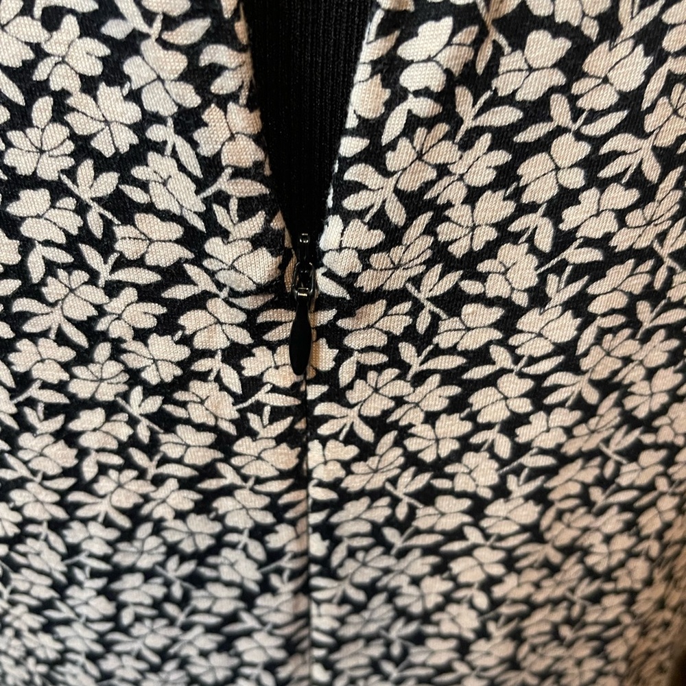 Ann Taylor Loft Floral Dress - Size Large - Great Preloved Condition - Picture 6 of 7